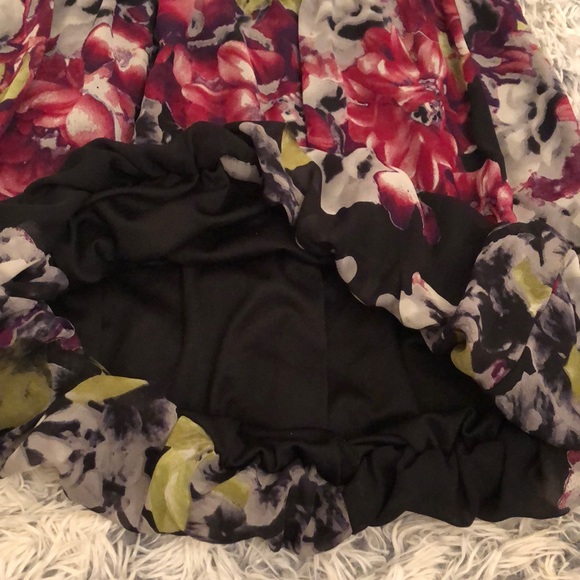 Maurices Colored Floral Skirt with Bubble Bottom. - Picture 7 of 8